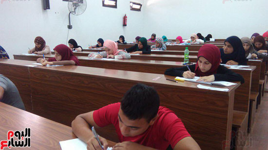 امتحانات جامعة قناة السويس (5)
