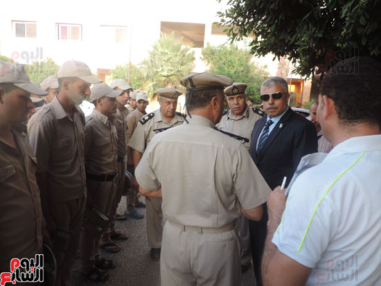 مدير أمن الغربية يتفقد خدمات تأمين المنشآت الهامة بطنطا (9)