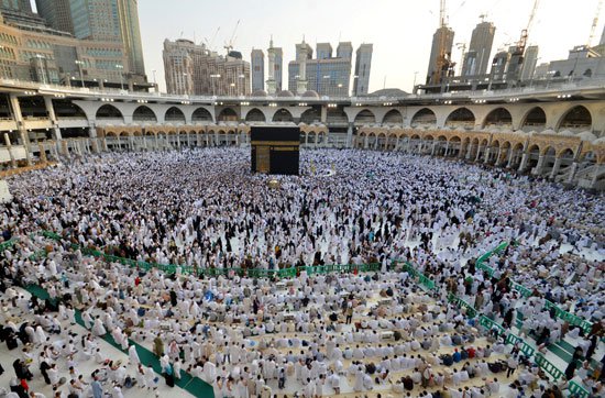 آلاف-المسلمين-يعمرون-مساجد-الله-فى-رمضان- (4)