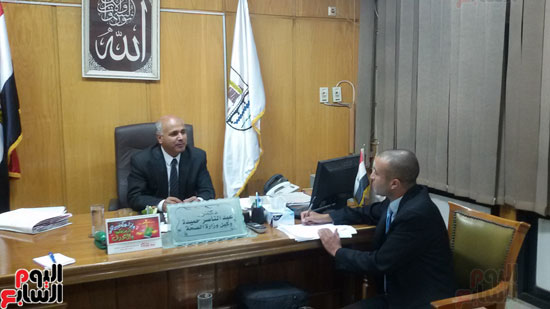 الدكتور عبد الناصر حميدة وكيل وزارة الصحة فى بنى سويف (1)