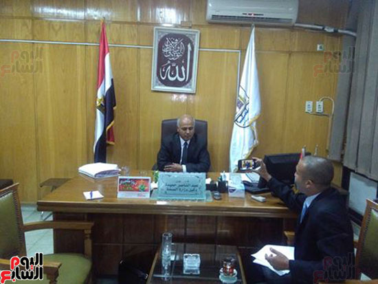 الدكتور عبد الناصر حميدة وكيل وزارة الصحة فى بنى سويف (2)
