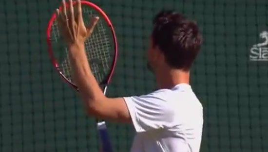 أحد اللاعبين يحيى بيكهام على مهارته فى الإمساك بالكرة -اليوم السابع -7 -2015 أحد اللاعبين يحيى بيكهام على مهارته فى الإمساك بالكرة -اليوم السابع -7 -2015