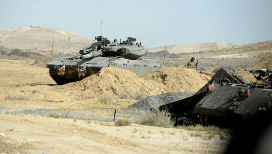 	الدبابات الإسرائيلية على الحدود المصرية -اليوم السابع -7 -2015
