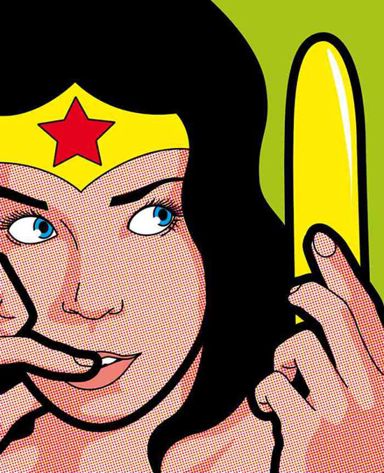 تظهر Wonder Woman وهى تقوم بالتطلع إلى نفسها أمام المرآة -اليوم السابع -7 -2015