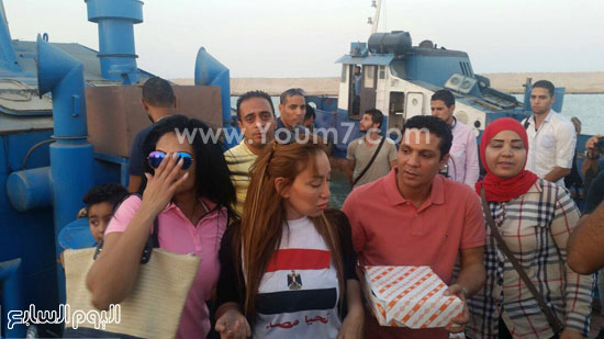 إيهاب جلال وريهام سعيد يوزعان وجبات الإفطار -اليوم السابع -7 -2015 إيهاب جلال وريهام سعيد يوزعان وجبات الإفطار -اليوم السابع -7 -2015