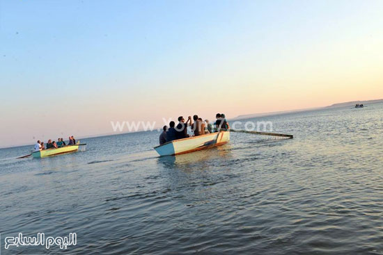 خلال جولة المراكب فى بحيرة وادى الريان -اليوم السابع -7 -2015