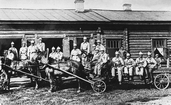 فريق الإطفاء عام 1920 -اليوم السابع -7 -2015