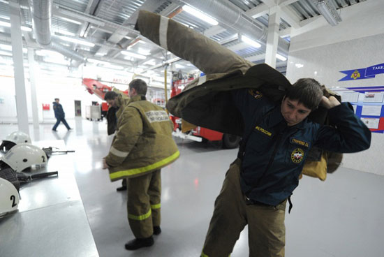 رجال الإطفاء الروس عام 2014 -اليوم السابع -7 -2015
