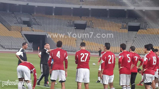 البدرى يحفز لاعبى المنتخب الأولمبى قبل مواجهة أوغندا -اليوم السابع -7 -2015 البدرى يحفز لاعبى المنتخب الأولمبى قبل مواجهة أوغندا -اليوم السابع -7 -2015