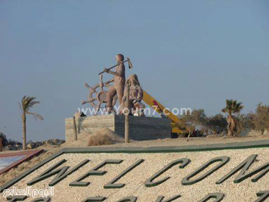  تمثال العامل والفلاحة على القناة -اليوم السابع -7 -2015