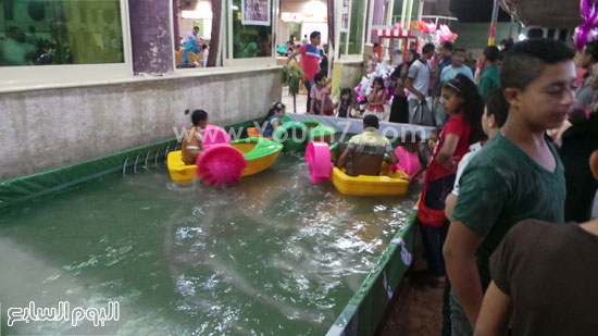 الأطفال يلعبون الألعاب داخل المياه -اليوم السابع -7 -2015
