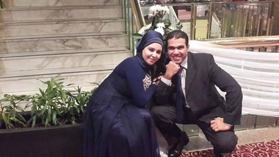 صورة تجمع بين الشهيد الرائد أحمد الفقى وزوجته  -اليوم السابع -7 -2015