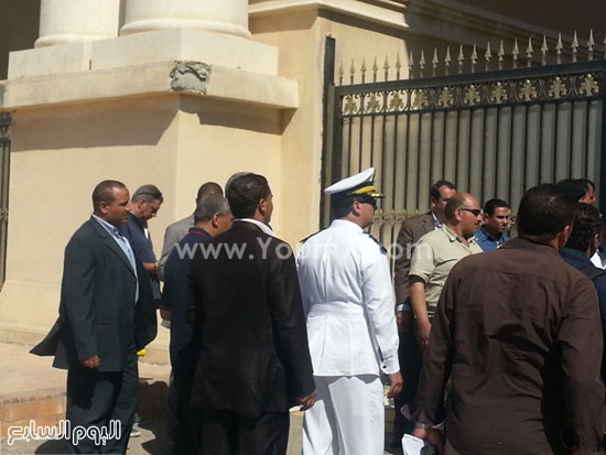 	قوات الأمن أمام البوابة الرئيسية لإستاد برج العرب -اليوم السابع -7 -2015