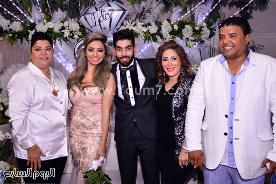 العروسان وخال العروس والأهل -اليوم السابع -7 -2015