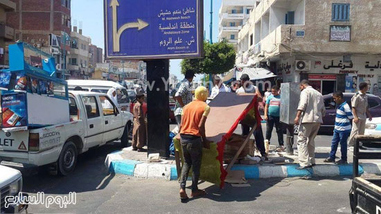 إزالة الباعة الجائلين بتقاطع شارع الإسكندرية مع علم الروم  -اليوم السابع -7 -2015