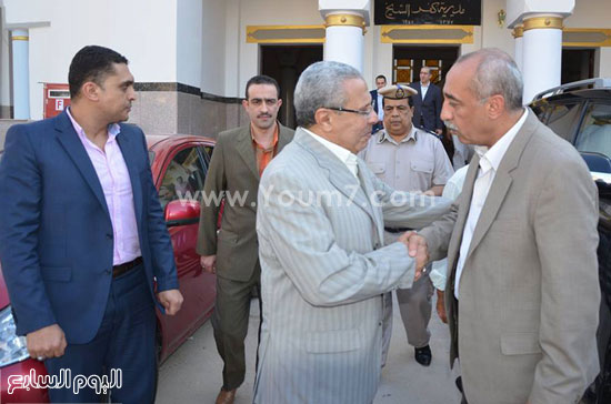 محافظ كفر الشيخ عند مغادرته لمديرية الأمن -اليوم السابع -7 -2015