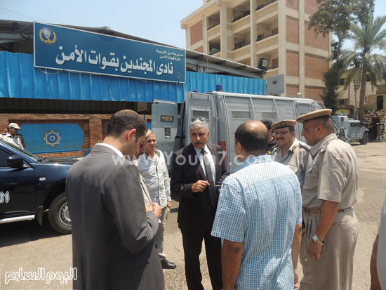 مدير أمن الغربية داخل قسم قوات أمن طنطا -اليوم السابع -7 -2015