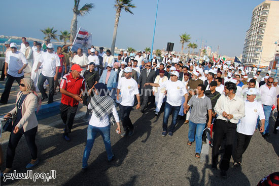  المسيرة جابت كورنيش مدينة مرسى مطروح  -اليوم السابع -7 -2015
