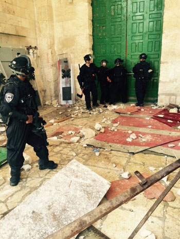 انتهاكات الشرطة الإسرائيلية للأقصى -اليوم السابع -7 -2015