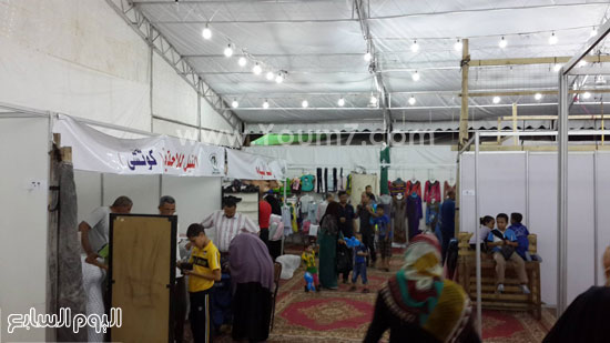  المعرض وبدأت حركة الإقبال تقل -اليوم السابع -7 -2015
