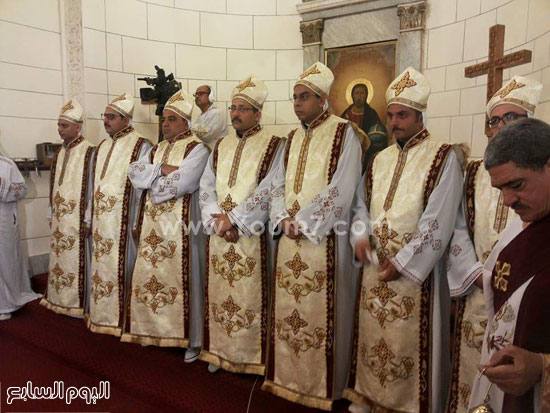 الكهنة الجدد على كنائس الاسكندرية أثناء القداس الالهى  -اليوم السابع -7 -2015