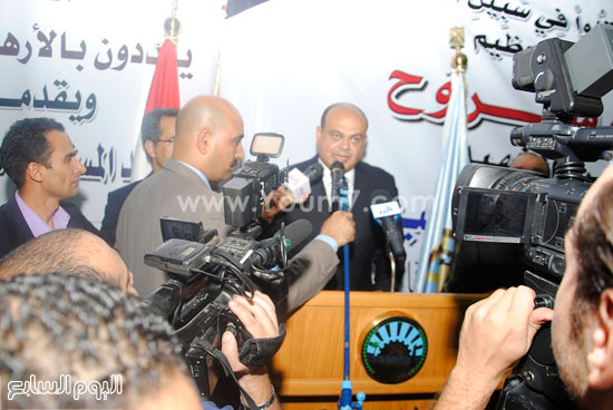 	محافظ مطروح خلال إلقاء كلمته في العزاء  -اليوم السابع -7 -2015
