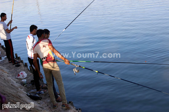 تنتشر هواية صيد الأسماك فى رمضان  -اليوم السابع -7 -2015