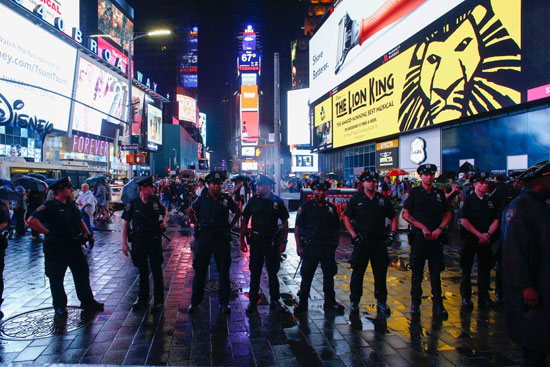 تظاهرة فى نيويورك لليلة الثالثة على التوالى ضد عنف الشرطة (10)