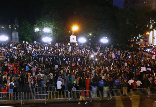 تظاهرة فى نيويورك لليلة الثالثة على التوالى ضد عنف الشرطة (6)