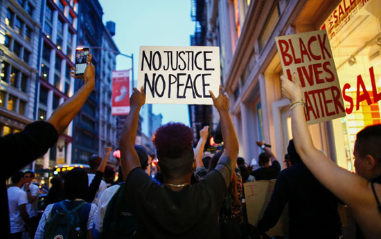 تظاهرة فى نيويورك لليلة الثالثة على التوالى ضد عنف الشرطة (7)