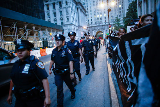 تظاهرة فى نيويورك لليلة الثالثة على التوالى ضد عنف الشرطة (8)
