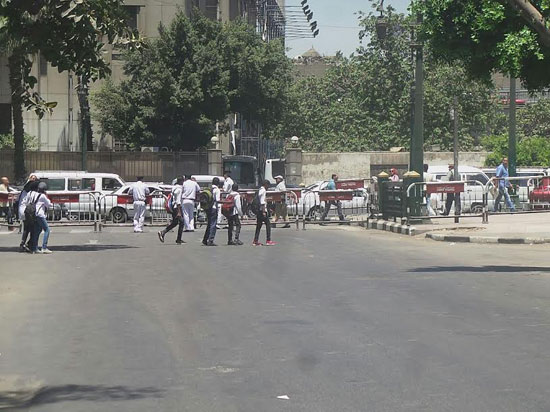 قوات الأمن تغلق شارع عبد الخالق ثروت (4)