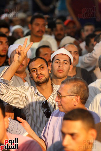 الوزراء-يؤدى-صلاة-الجمعة-الأخيرة-من-رمضان-فى-مسجد-الحسين-(15)