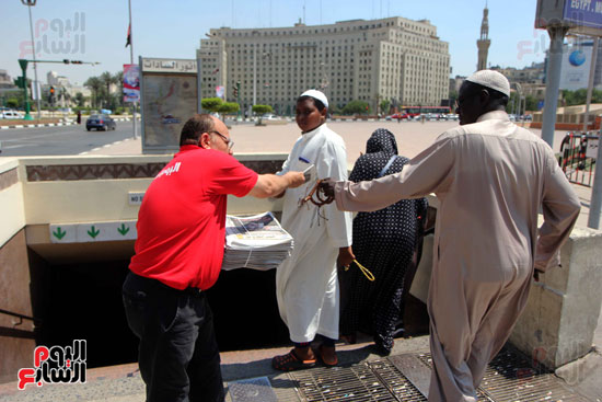 نسخة اليوم السابع المجانية بمحطات المترو (2)