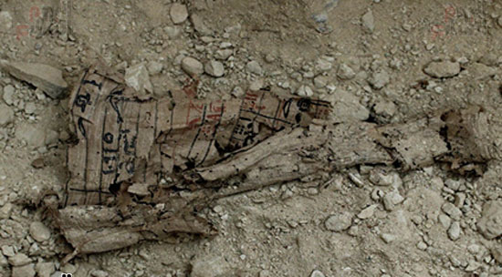 ننفرد بنشر صور برديات الملك خوفو قبل عرضها لأول مرة بالمتحف المصرى (9)