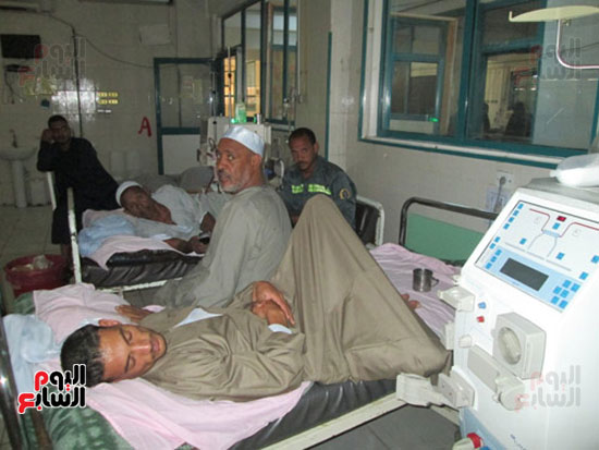 إضراب مرضى الفشل الكلوى بمستشفى كوم أمبو المركزى (3)