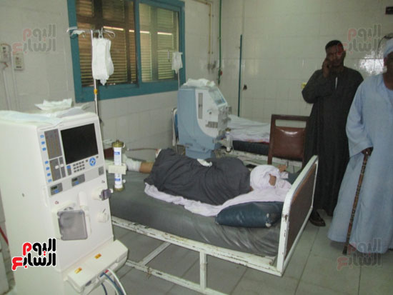 إضراب مرضى الفشل الكلوى بمستشفى كوم أمبو المركزى (4)