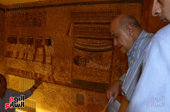 وزير السياحة يزور مقبرة توت عنخ آمون غرب الأقصر (16)