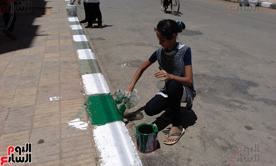 شاركة بارزة للأطفال والفتيات فى مبادرة حلوة يا بلدى بالداخلة (1)