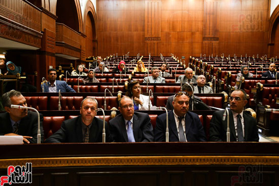 لجنة السياحة بالبرلمان تناقش تقرير الجهاز المركزى بشأن مصر للطيران (1)