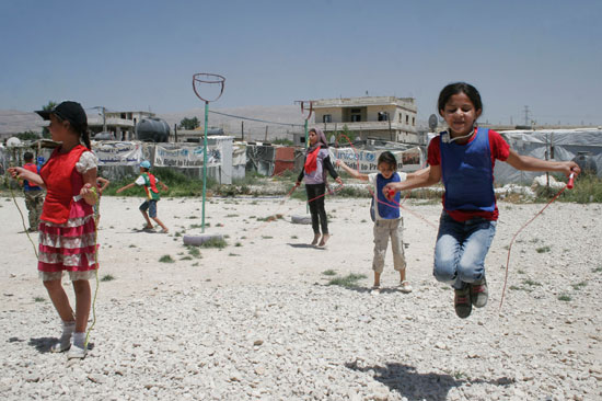 1اطفال سوريا اللاجئين  (5)