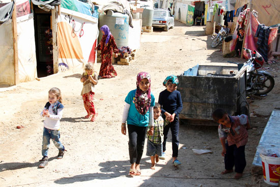 1اطفال سوريا اللاجئين  (6)