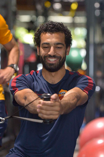  محمد صلاح فى تدريبات روما (1)