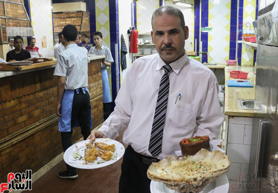 مطعم زفير بالإسكندرية أقدم مطاعم المكس واسمه يعنى السعادة باليونانى (15)