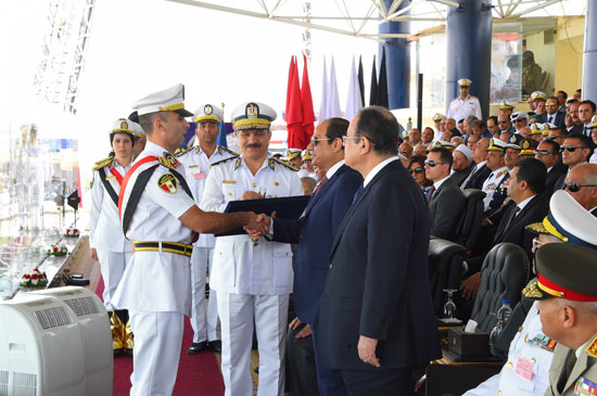 الرئيس السيسى يشهد احتفال أكاديمية الشرطة بيوم الخريجين (5)