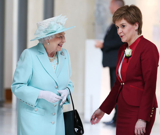 الملكة إليزابيث تفتتح جلسة البرلمان الاسكتلندى (5)