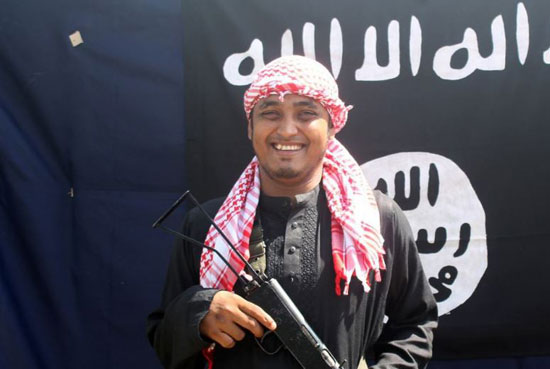 داعش يكشف عن هوية منفذى هجمات بنجلاديش (4)