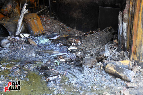 السيطرة على حريق هائل بمصنع بويات بمدينة 6 أكتوبر (4)
