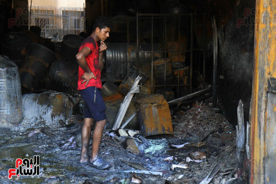 السيطرة على حريق هائل بمصنع بويات بمدينة 6 أكتوبر (25)