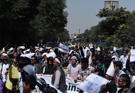 1مظاهرات فى أفغانستان احتجاجا على تنفيذ مشروع الطاقة عبر ممر سالانج (2)